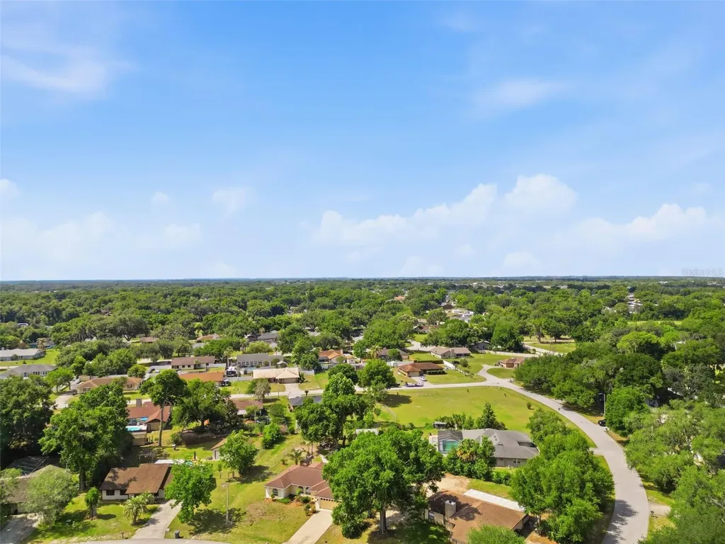 1011 Winifred Way Lakeland FL 33809