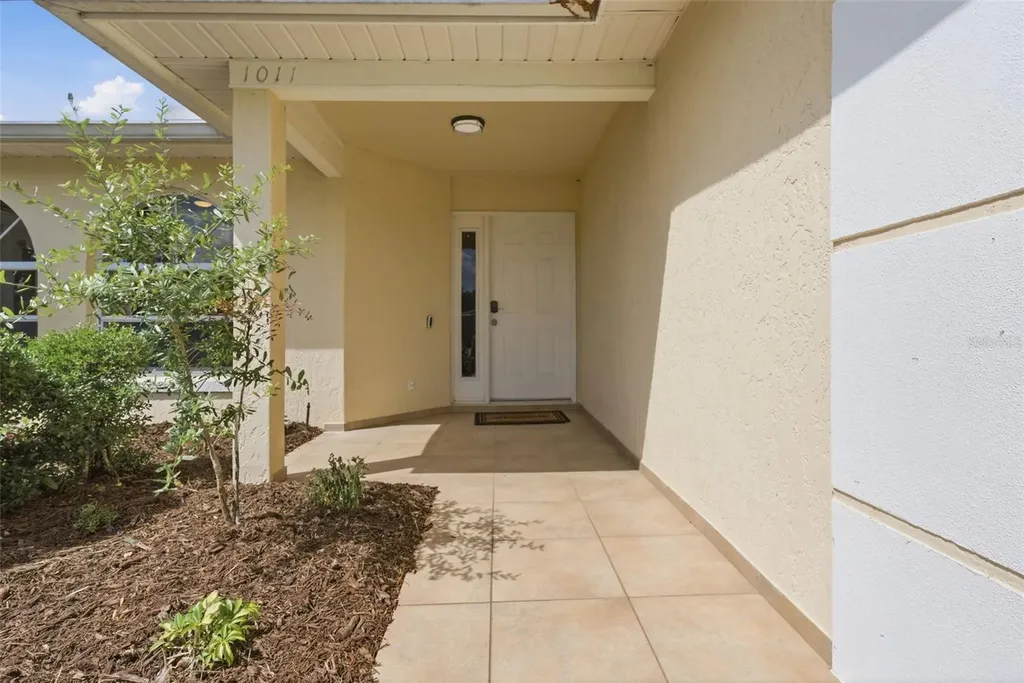 1011 Winifred Way Lakeland FL 33809