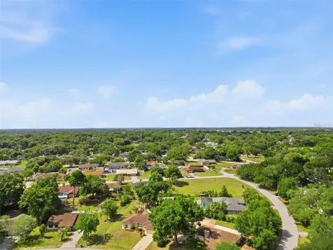 1011 Winifred Way Lakeland FL 33809