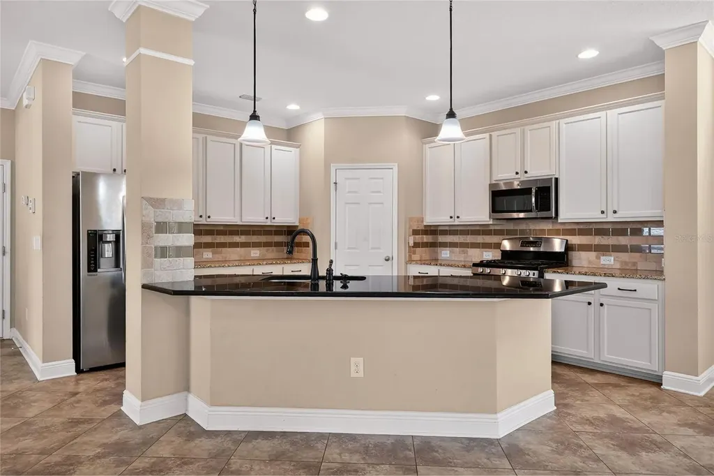 16302 Bayberry View Drive Lithia FL 33547
