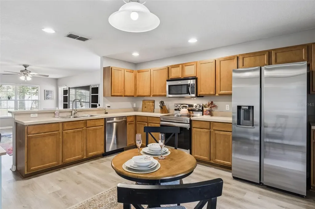 2523 Martins Run Tavares FL 32778