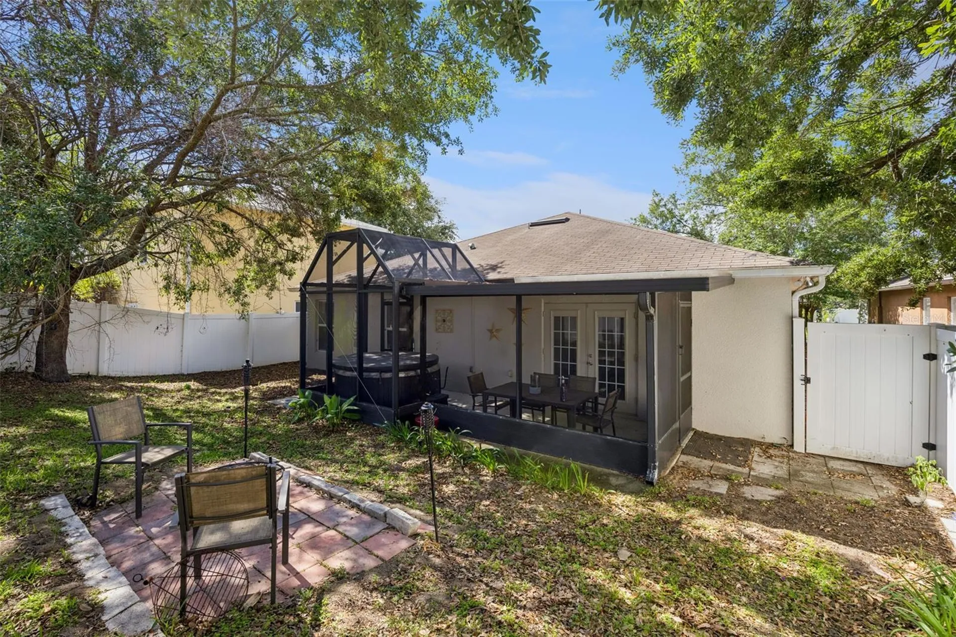 2523 Martins Run Tavares FL 32778