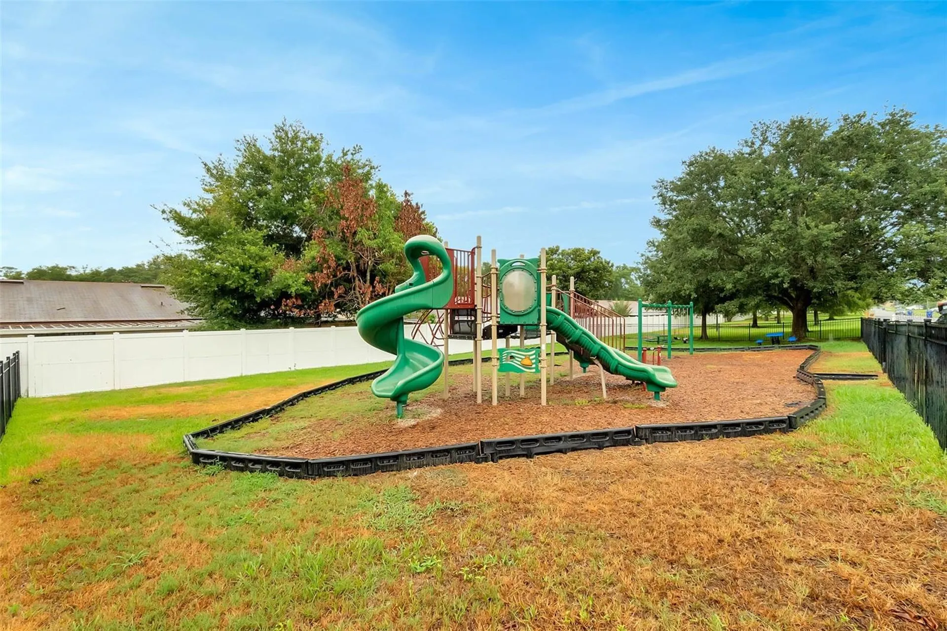 2523 Martins Run Tavares FL 32778