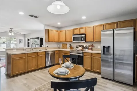 2523 Martins Run Tavares FL 32778