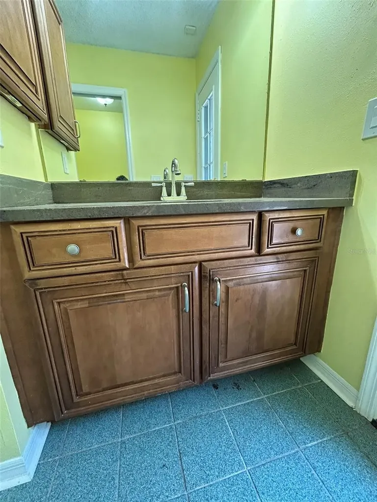 5106 Stonehurst Road Tampa FL 33647