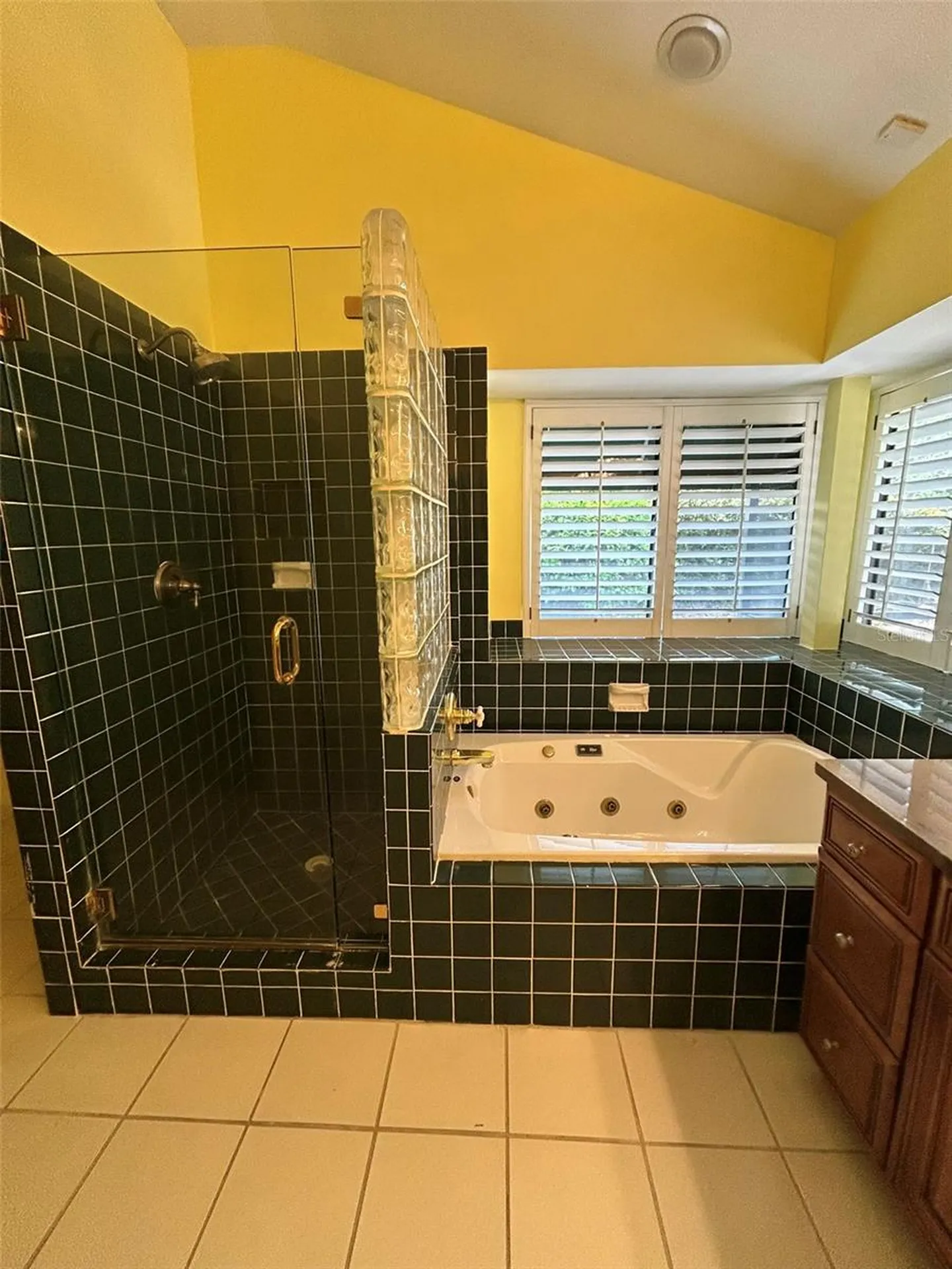 5106 Stonehurst Road Tampa FL 33647