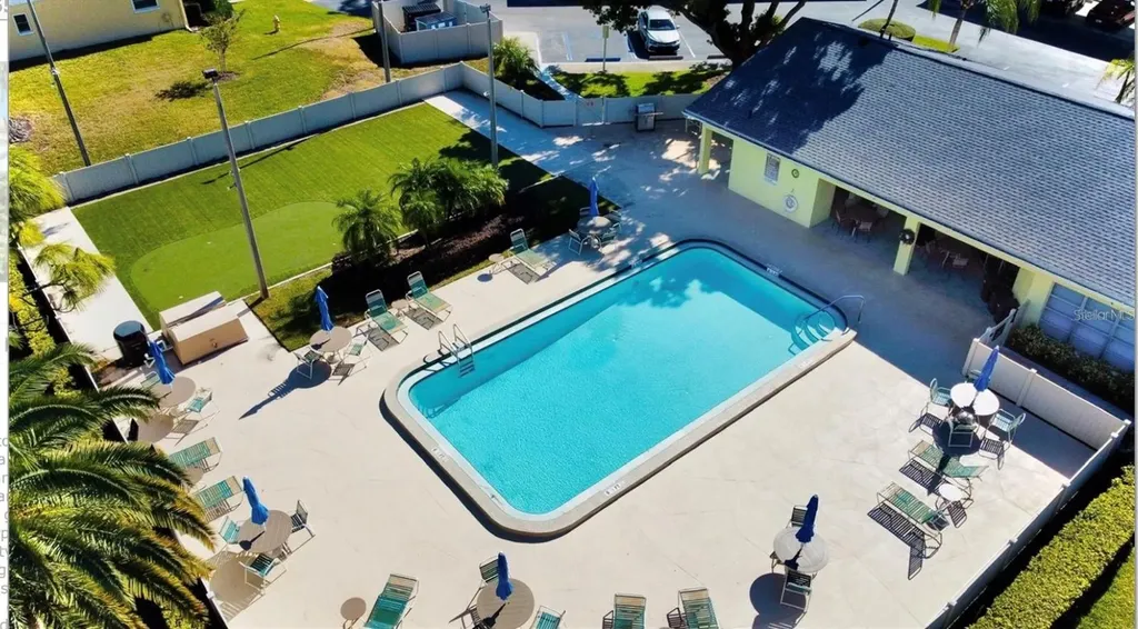 2465 Northside Drive Clearwater FL 33761