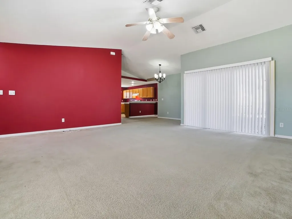 4030 Lake Bluff Drive Mascotte FL 34753