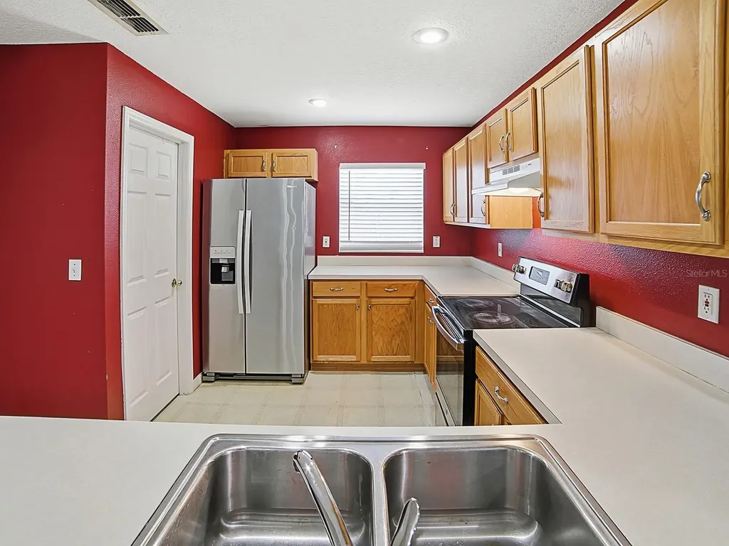 4030 Lake Bluff Drive Mascotte FL 34753