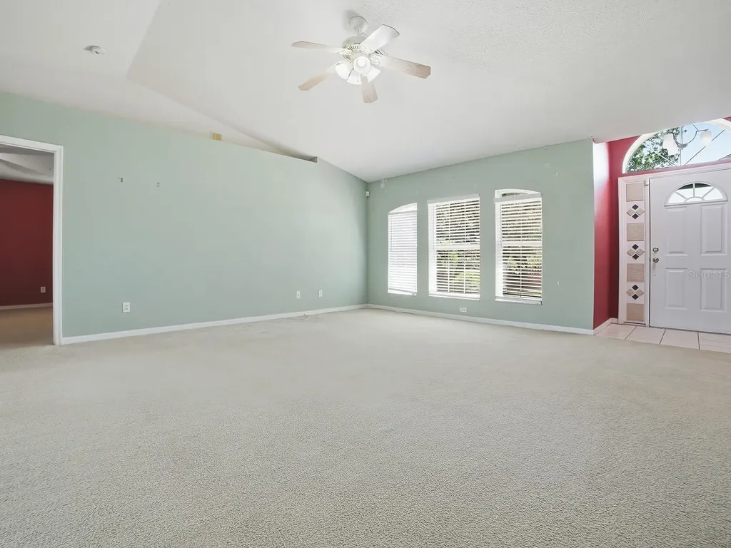 4030 Lake Bluff Drive Mascotte FL 34753