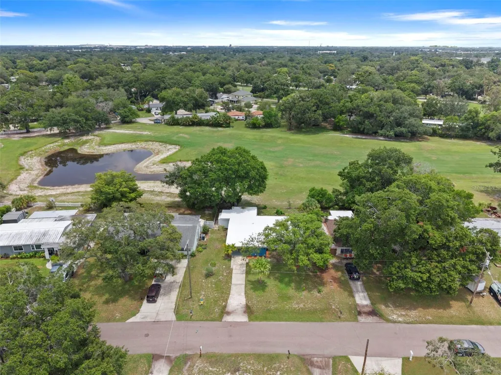 10221 N Fleetwood Drive Tampa FL 33612