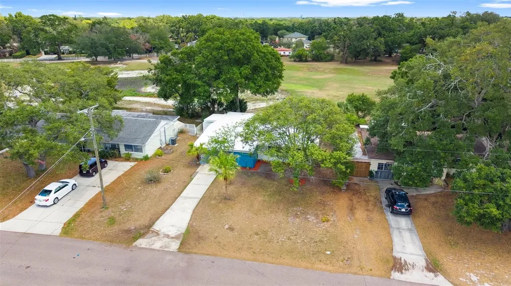 10221 N Fleetwood Drive Tampa FL 33612