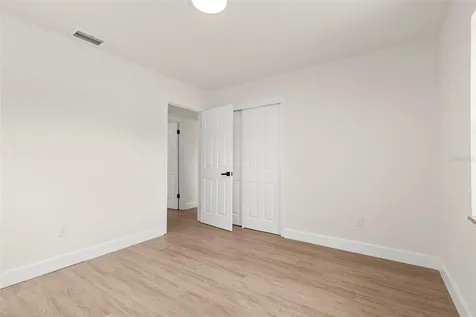 10221 N Fleetwood Drive Tampa FL 33612