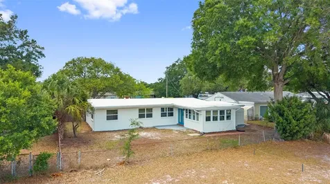 10221 N Fleetwood Drive Tampa FL 33612