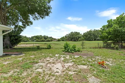 10221 N Fleetwood Drive Tampa FL 33612