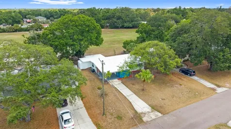 10221 N Fleetwood Drive Tampa FL 33612