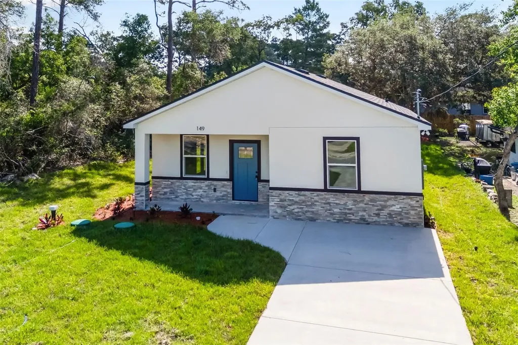 149 Hickory Avenue Orange City FL 32763