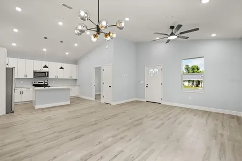 149 Hickory Avenue Orange City FL 32763
