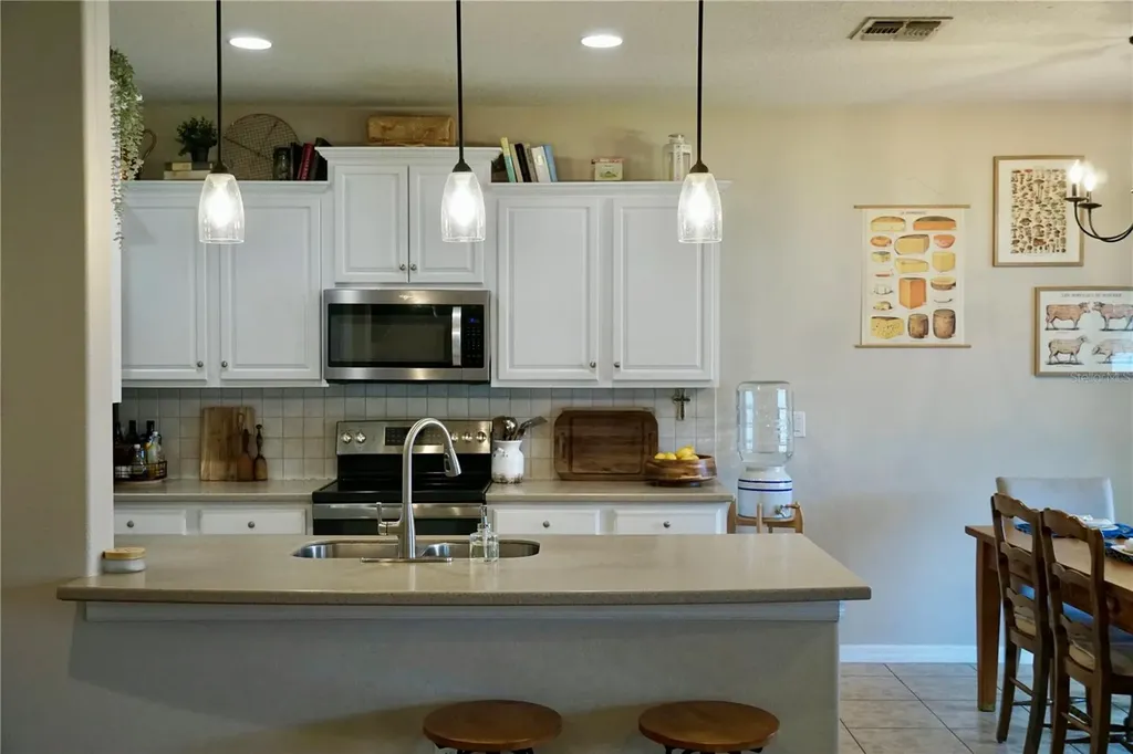 2802 Winglewood Circle Lutz FL 33558