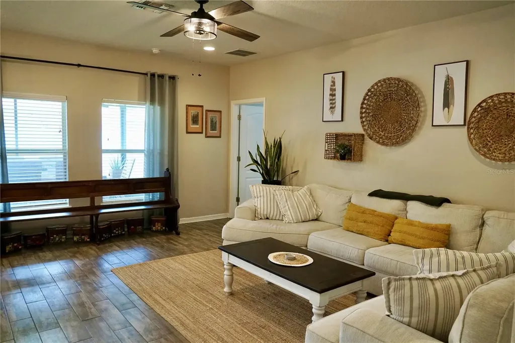 2802 Winglewood Circle Lutz FL 33558