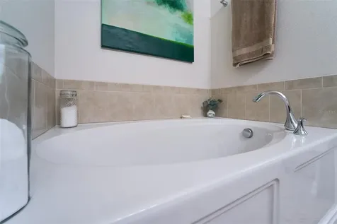 2802 Winglewood Circle Lutz FL 33558