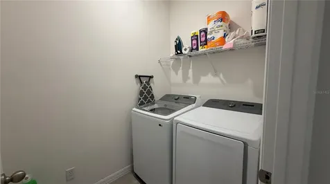408 Cierra Oaks Circle Lady Lake FL 32159