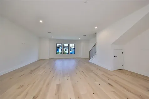 4324 W Gray Street Tampa FL 33609