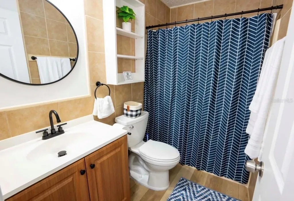 1812 Poinsettia Avenue Tarpon Springs FL 34689