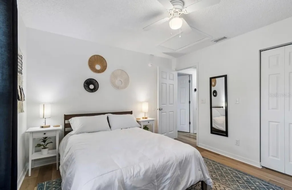 1812 Poinsettia Avenue Tarpon Springs FL 34689
