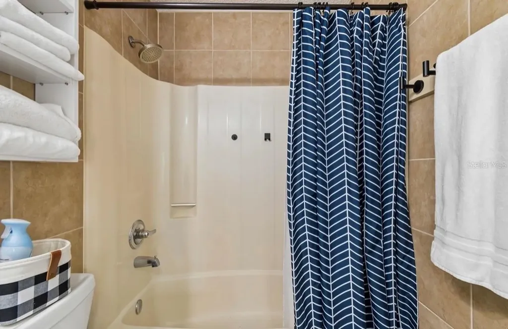 1812 Poinsettia Avenue Tarpon Springs FL 34689