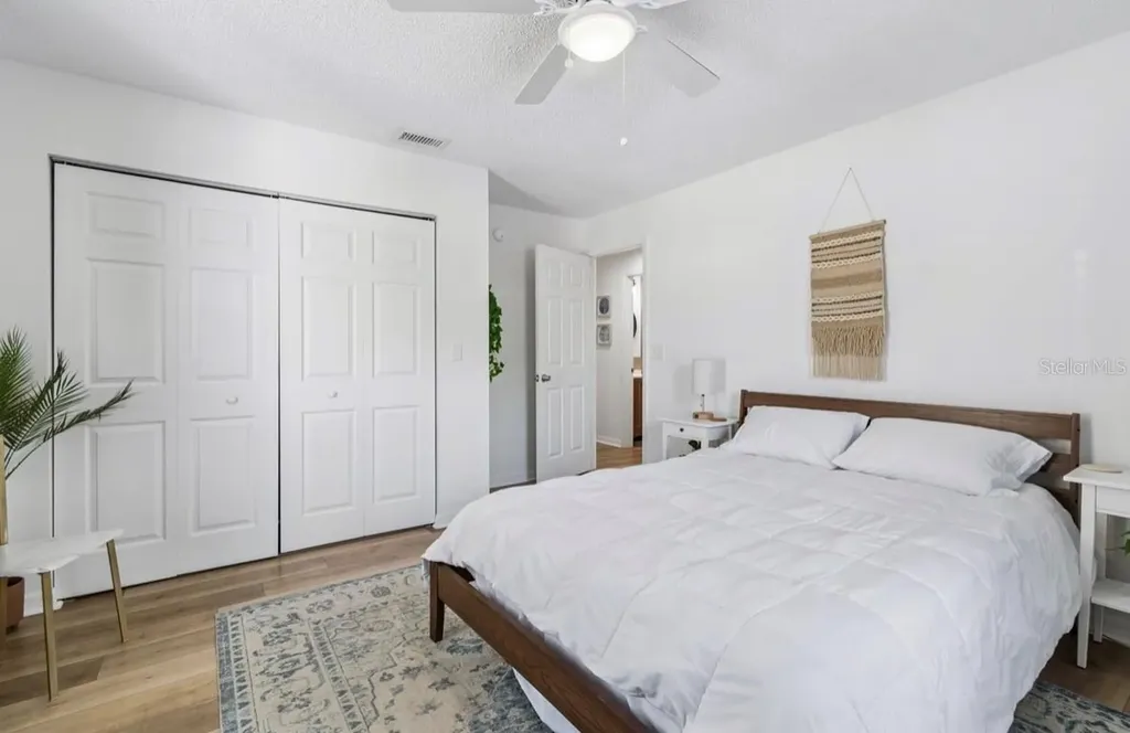 1812 Poinsettia Avenue Tarpon Springs FL 34689