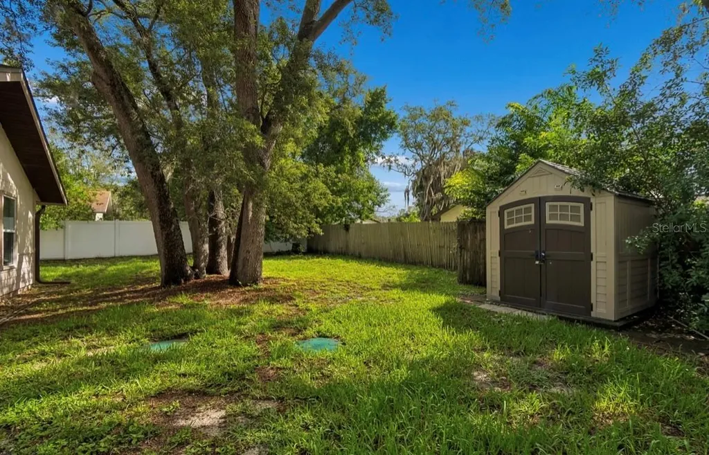 1812 Poinsettia Avenue Tarpon Springs FL 34689