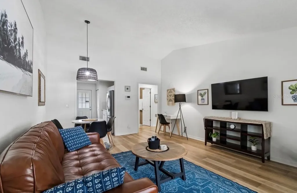 1812 Poinsettia Avenue Tarpon Springs FL 34689
