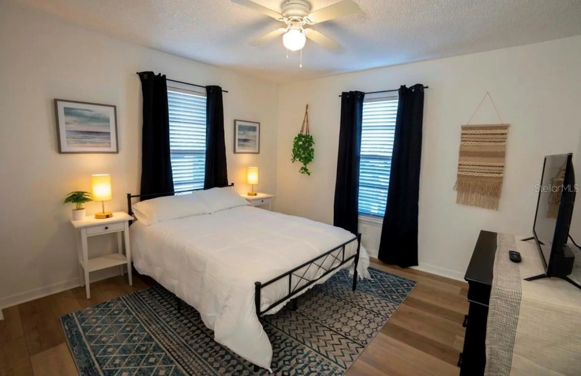 1812 Poinsettia Avenue Tarpon Springs FL 34689