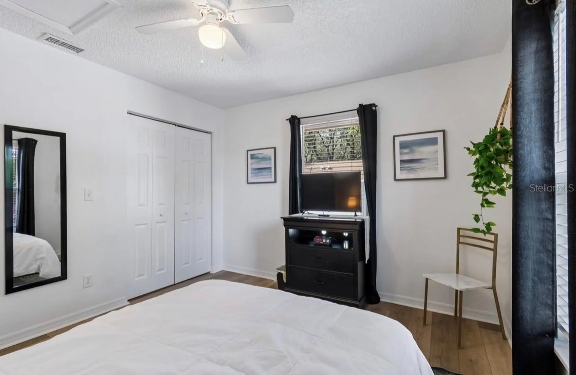 1812 Poinsettia Avenue Tarpon Springs FL 34689