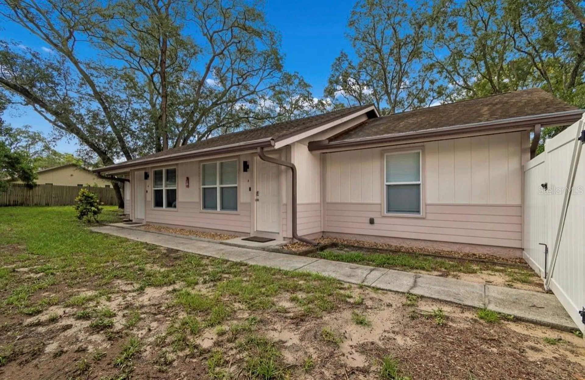 1812 Poinsettia Avenue Tarpon Springs FL 34689