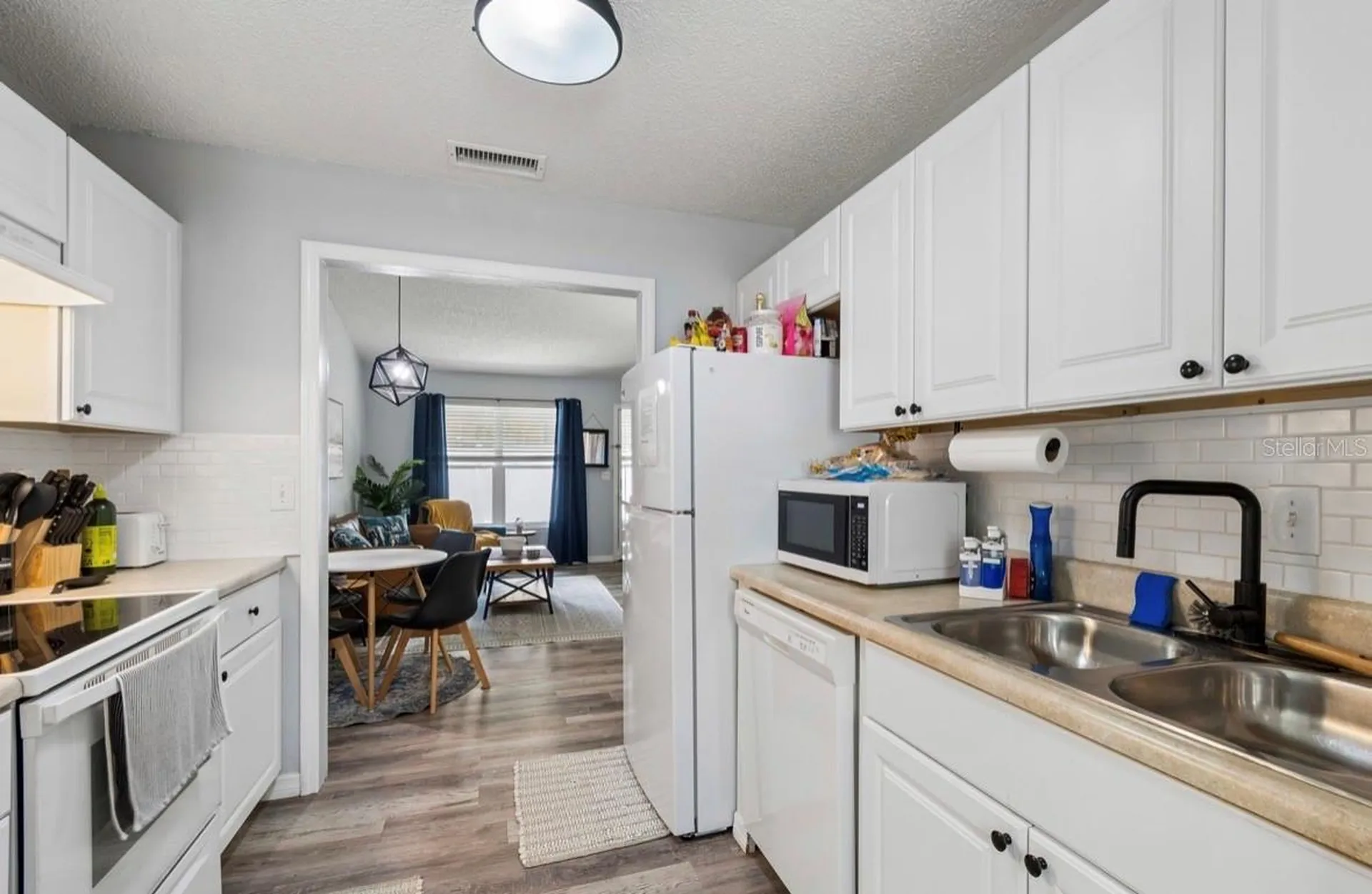 1812 Poinsettia Avenue Tarpon Springs FL 34689