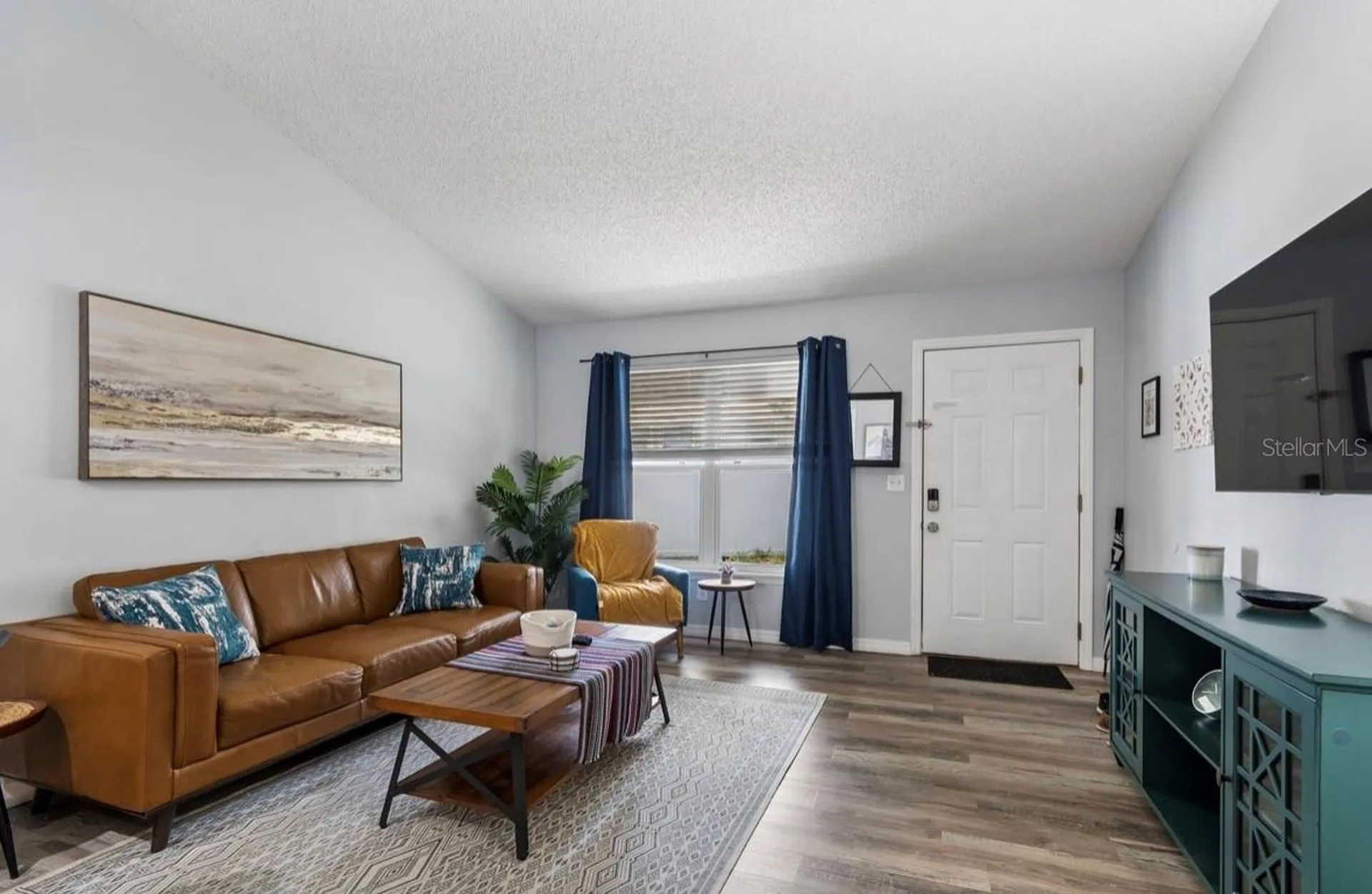 1812 Poinsettia Avenue Tarpon Springs FL 34689