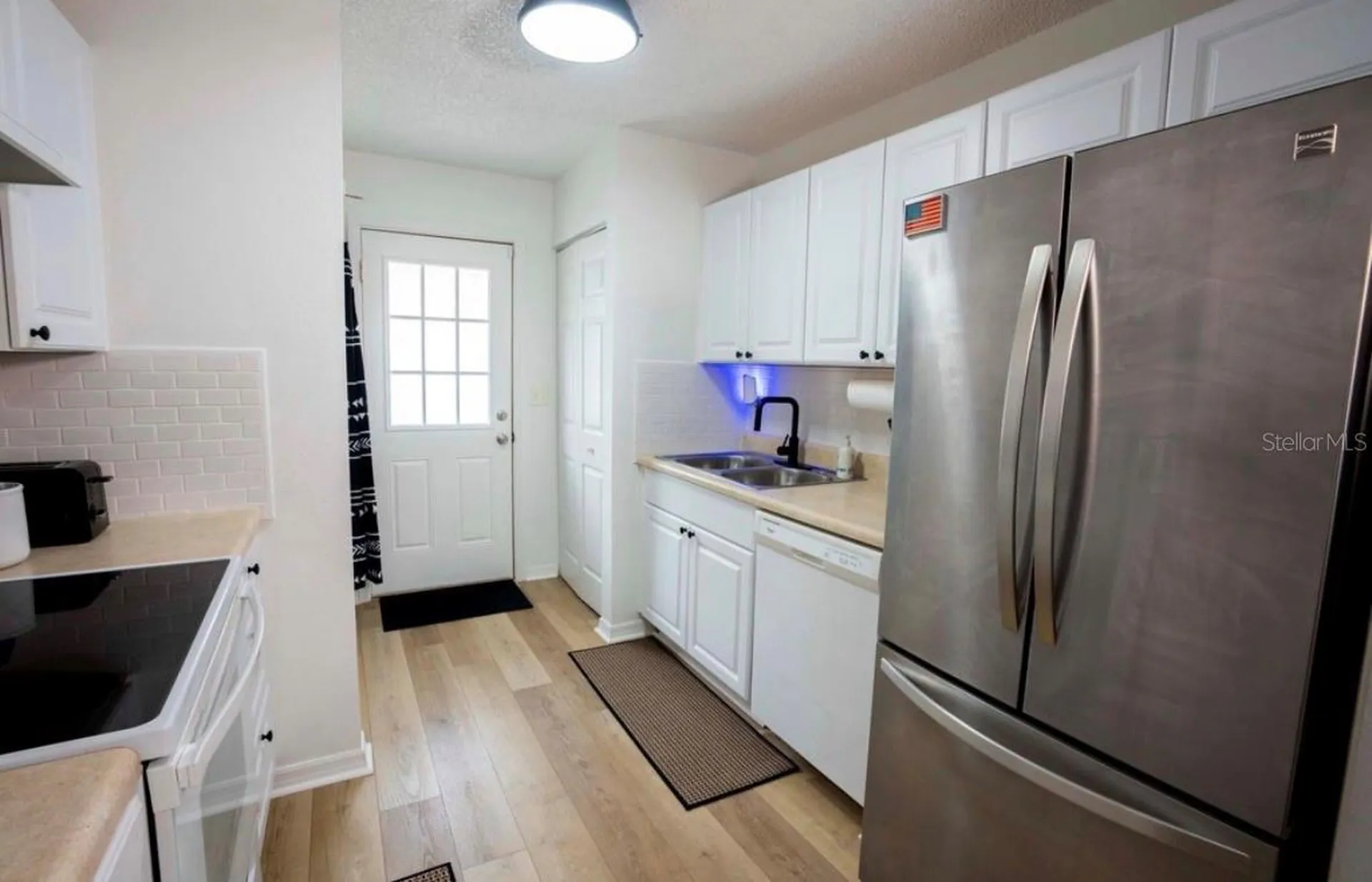 1812 Poinsettia Avenue Tarpon Springs FL 34689