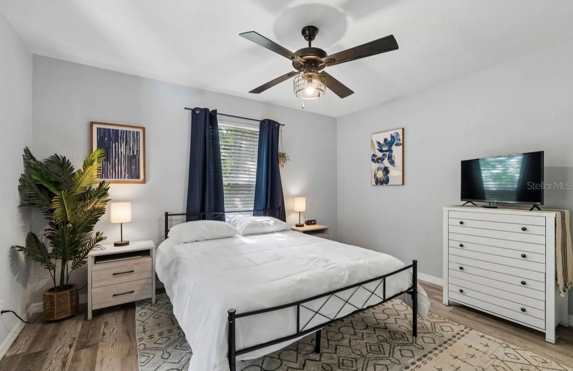 1812 Poinsettia Avenue Tarpon Springs FL 34689
