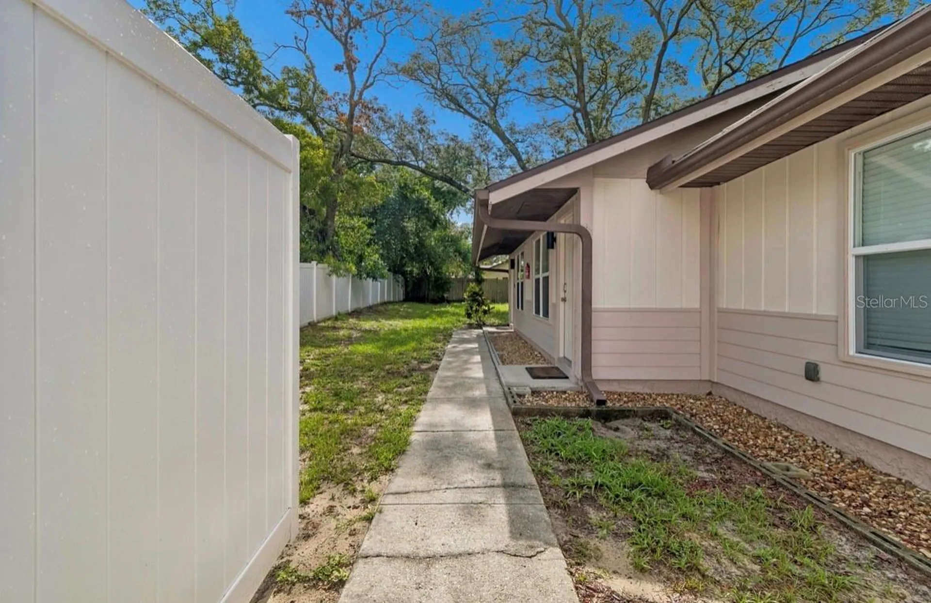1812 Poinsettia Avenue Tarpon Springs FL 34689