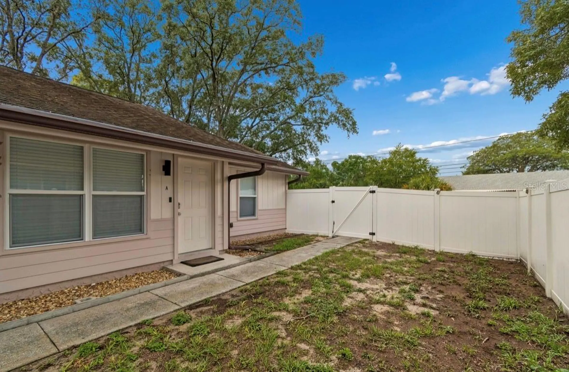 1812 Poinsettia Avenue Tarpon Springs FL 34689