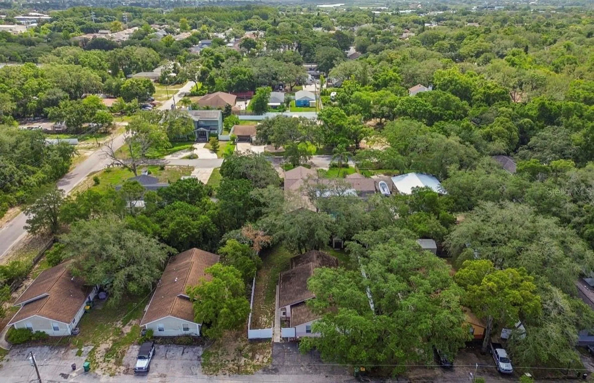 1812 Poinsettia Avenue Tarpon Springs FL 34689
