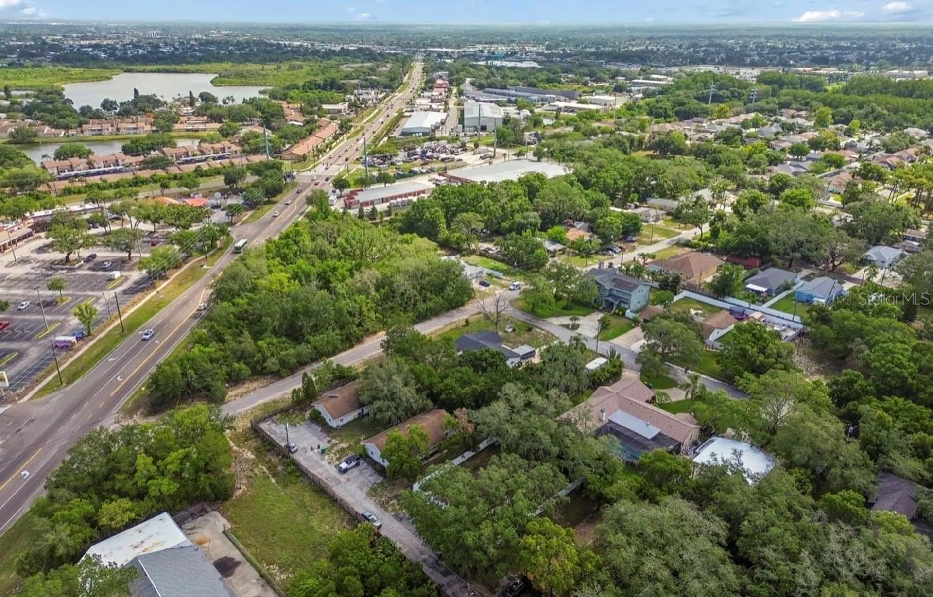 1812 Poinsettia Avenue Tarpon Springs FL 34689
