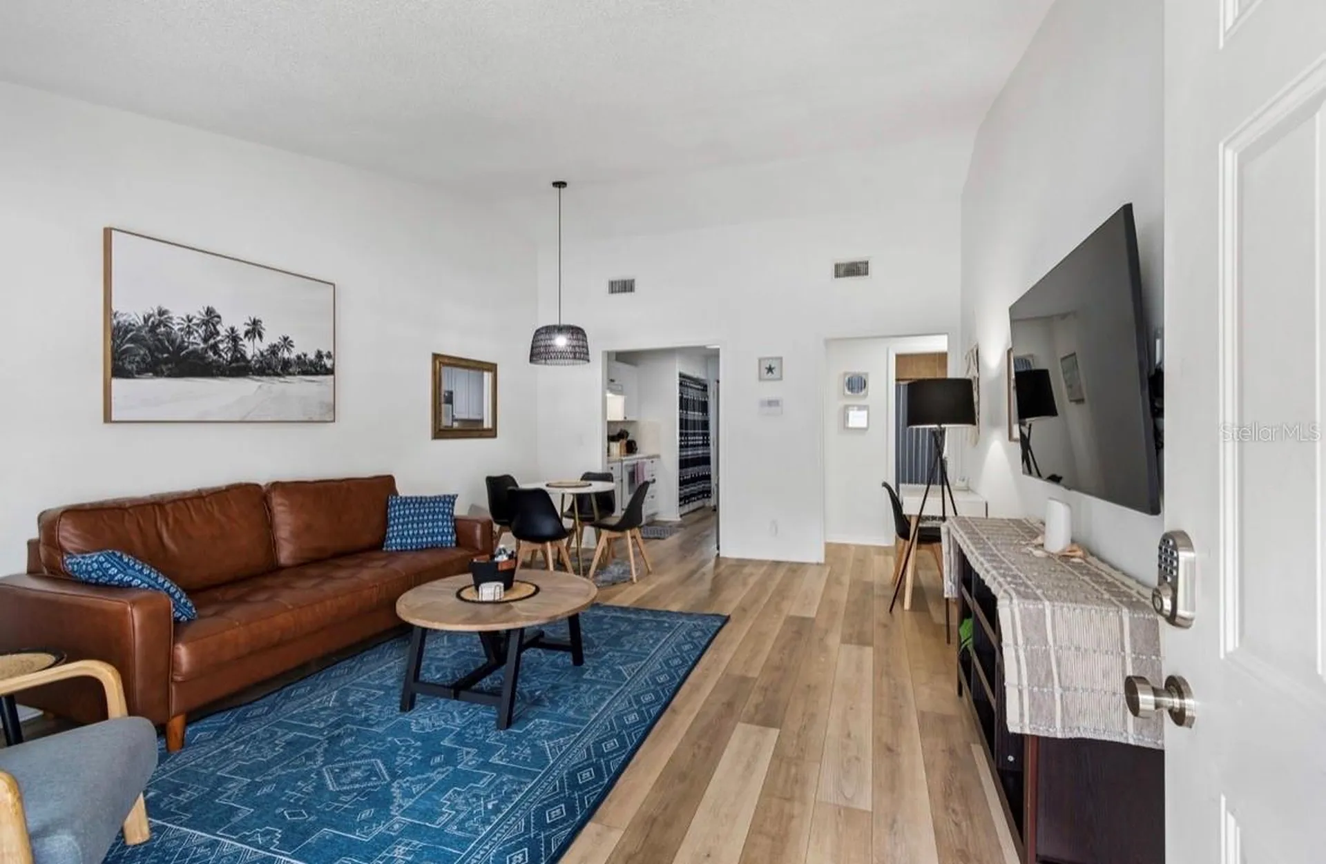 1812 Poinsettia Avenue Tarpon Springs FL 34689