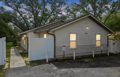 1812 Poinsettia Avenue Tarpon Springs FL 34689