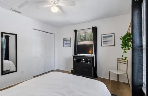 1812 Poinsettia Avenue Tarpon Springs FL 34689