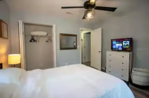 1812 Poinsettia Avenue Tarpon Springs FL 34689