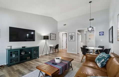 1812 Poinsettia Avenue Tarpon Springs FL 34689