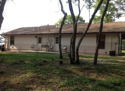 1812 Poinsettia Avenue Tarpon Springs FL 34689